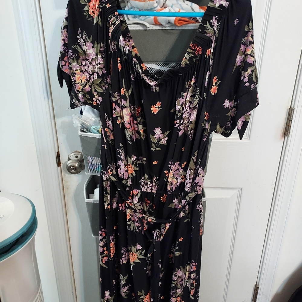 Super cute plus size soft Derek heart floral dress